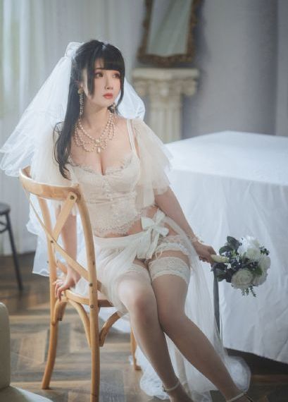 被闺蜜男朋友强肉_DVD影视在线观看
